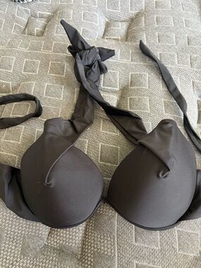NWOT Black Halter Push-Up Bra - Women Intimates